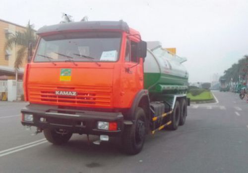 Xe phun nước rửa đường 14 khối 2 cầu KAMAZ