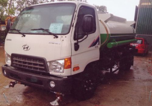 Xe phun nước rửa đường 6 khối