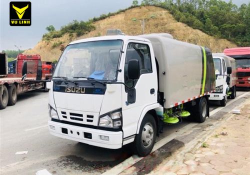 Xe quét đường hút bụi 5 khối Isuzu Zoomlion
