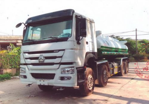 Xe phun nước rửa đường 17 khối Howo
