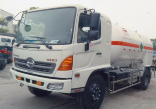 Xe chở oxy lỏng 4 khối HINO FG8JJSB