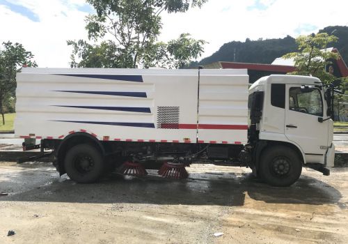 Xe quét đường hút bụi 10 khối Dongfeng