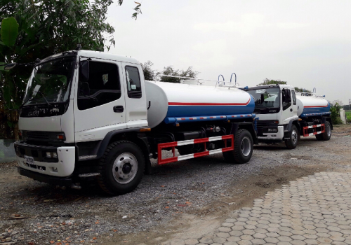 Xe phun nước rửa đường Isuzu 9m3