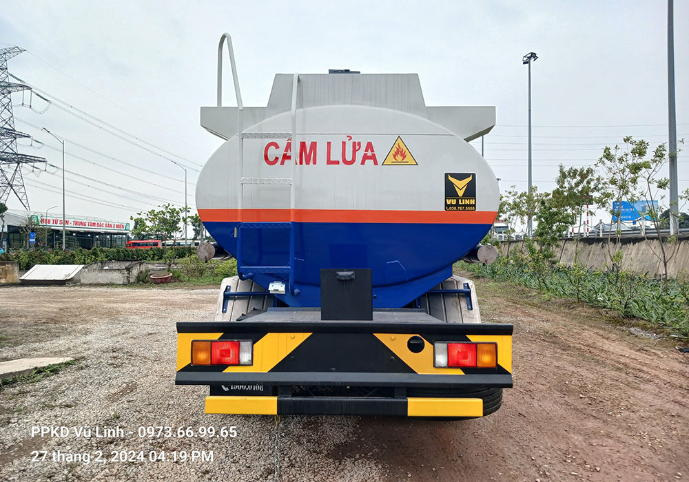 xe-cho-xang-dau-hyundai-hd320-22-m3-bon-thep-6