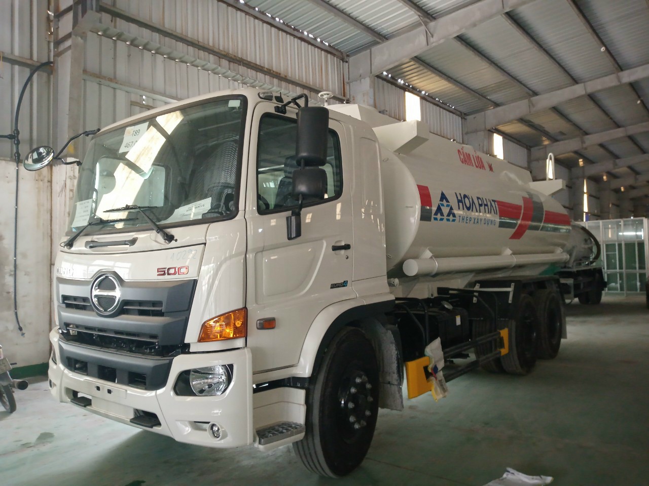 xe-cho-xang-dau-hino-fm-18,5m3-7