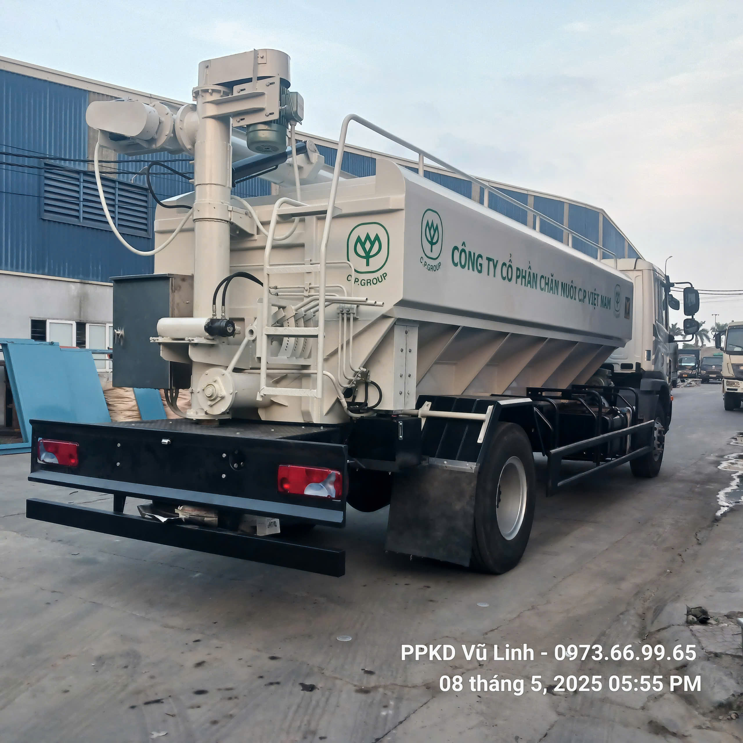 xe-bon-cho-cam-daewoo-8-tan-5