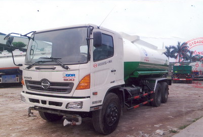 Xe phun nước rửa đường 14 khối Hino 3 xe phun nước rửa đường 14 khối HINO FM8JNSA