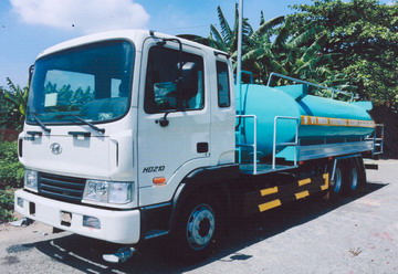 xe phun nước rửa đường 12 khối HYUNDAI HD210 3 xe phun nước rửa đường 12 khối HYUNDAI HD210