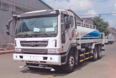 xe phun nước rửa đường 13 khối DAEWOO K7CEF 3 xe phun nước rửa đường 13 khối DAEWOO K7CEF