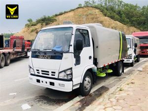 Xe quét đường hút bụi 5 khối Isuzu Zoomlion 3 xe quét hút bụi đường isuzu 5 khối Zoomlion