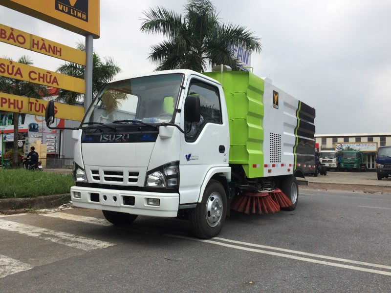 Xe quét đường hút bụi 5 khối ISUZU 4 xe quét đường hút bụi Isuzu 5 khối