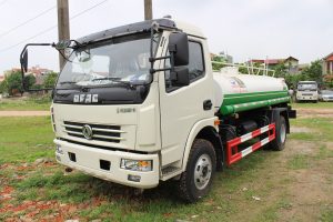 Xe phun nước rửa đường Dongfeng 5m3