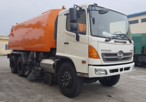 Xe quét đường Hino FM 10m3 4 xe quet hut bui duong Hino FM 10m3